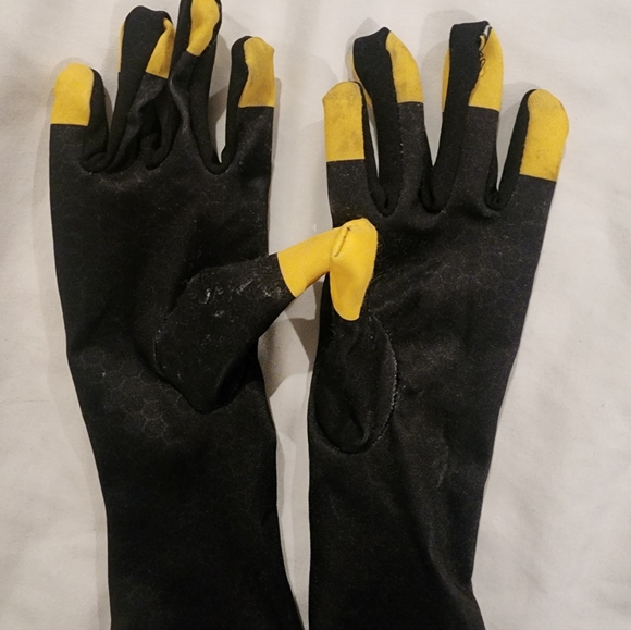 Miraculous Queen Bee Costume, Size 4-6 - Picture 3 of 15